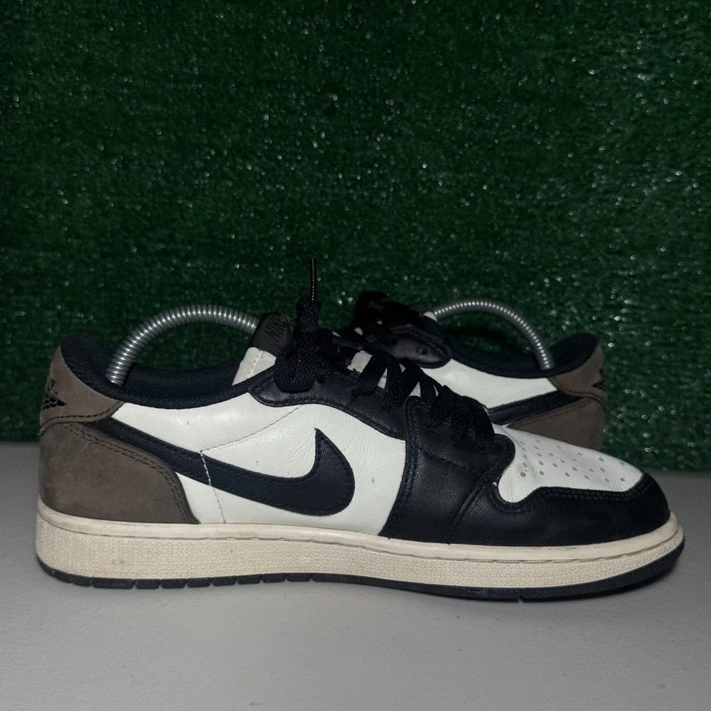Jordan 1 Retro Low OG Mocha CZ0790-102 White Black Brown Sneakers Men's Size 8